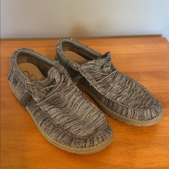 Mens Hey Dude! Slip-on Dark/Light Gray Shoes Size 9 - Picture 1 of 7